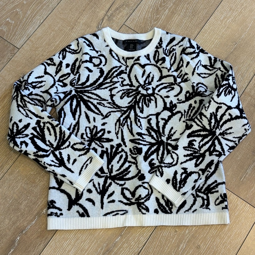 Tahari floral knit sweater - Picture 2 of 5